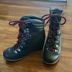 Sorel Conquest Wedge